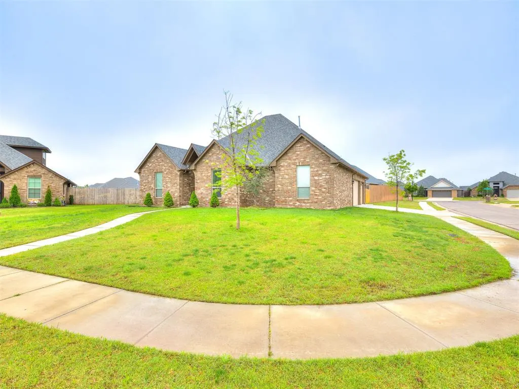 Photo 4 — 224 SW 168th Terrace, Oklahoma City, OK 73170