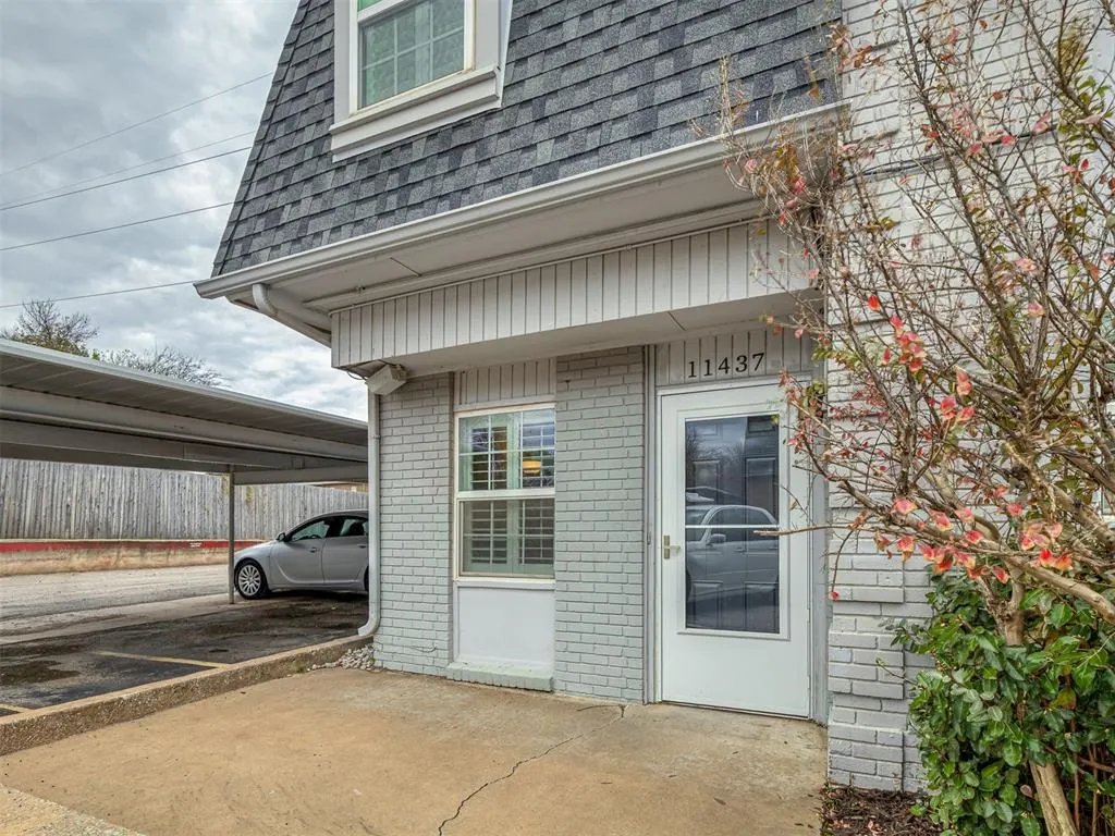 Photo 2 — 11437 N May Avenue, Oklahoma City, OK 73120