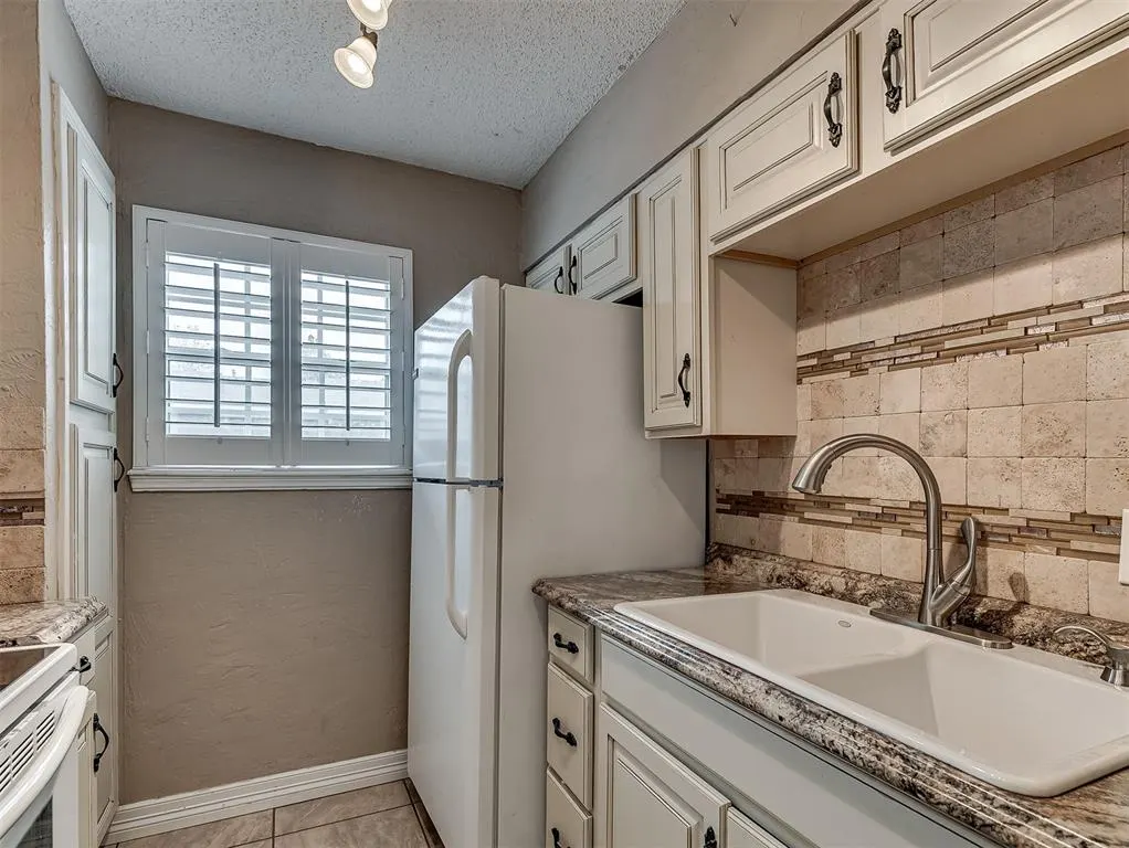 Photo 13 — 11437 N May Avenue, Oklahoma City, OK 73120