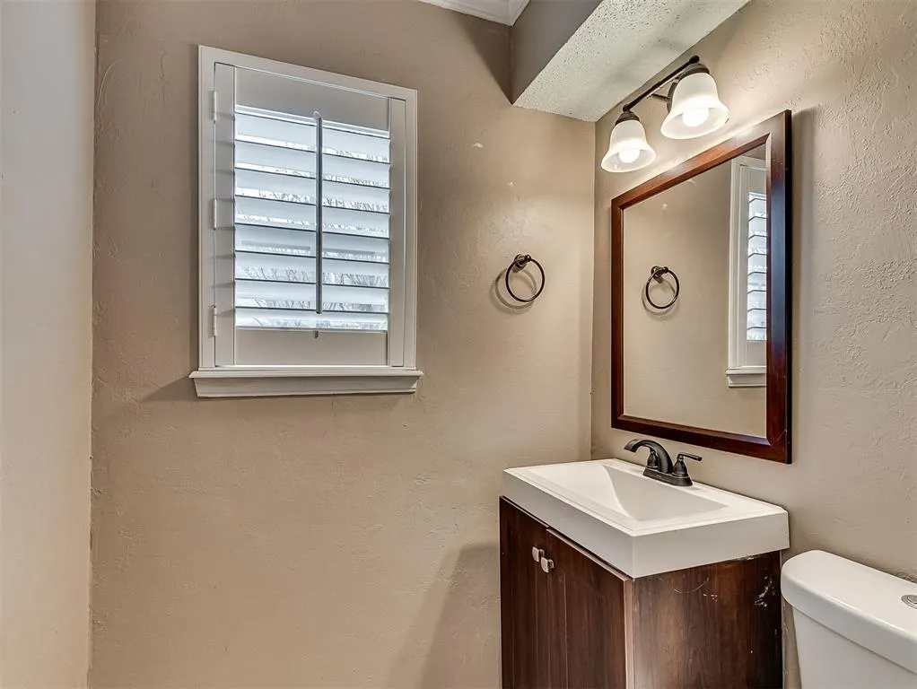Photo 16 — 11437 N May Avenue, Oklahoma City, OK 73120