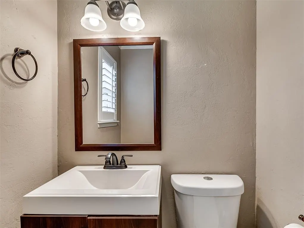 Photo 18 — 11437 N May Avenue, Oklahoma City, OK 73120