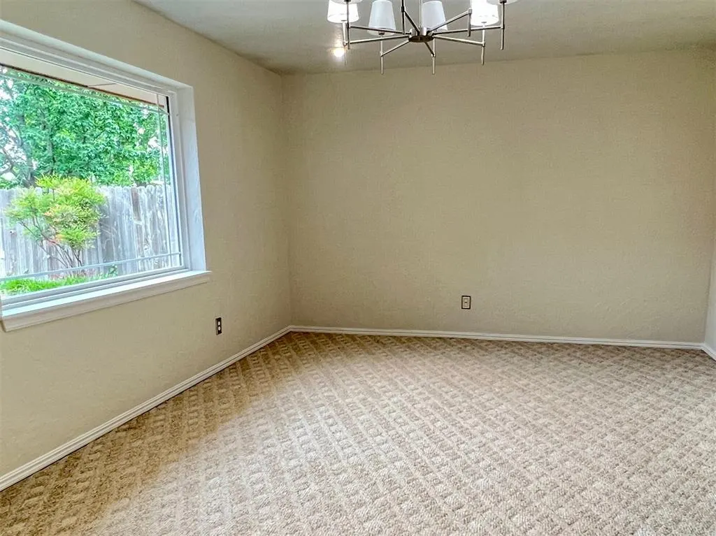 Photo 10 — 7625 NW 28th Street, Bethany, OK 73008