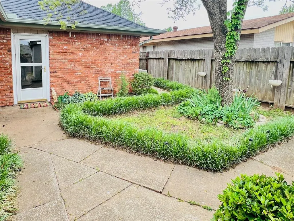 Photo 13 — 7625 NW 28th Street, Bethany, OK 73008