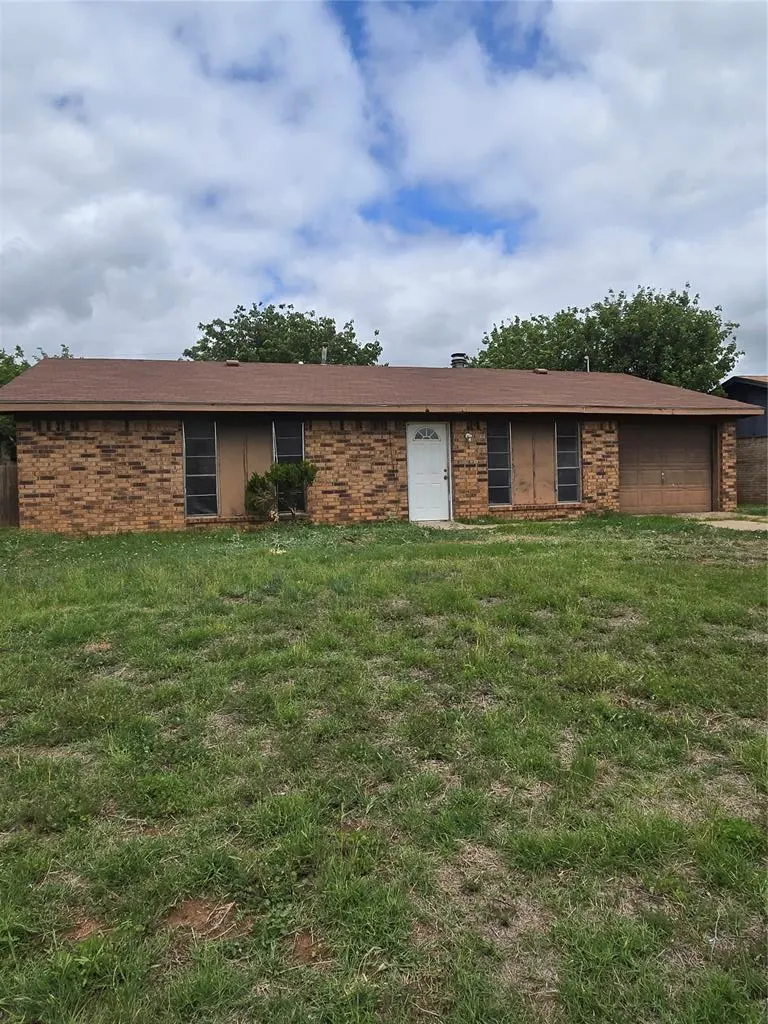 Front exterior — 521 Libra Street, Altus, OK 73521