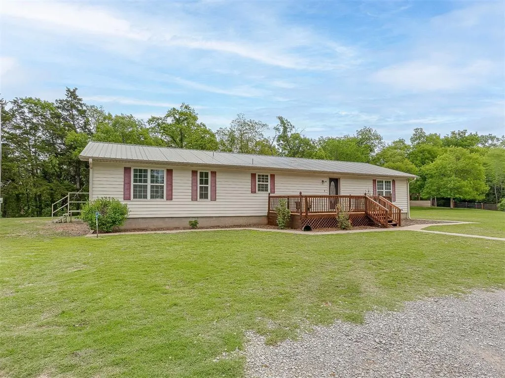 Photo 3 — 2483 Cherokee Drive, Calumet, OK 73014