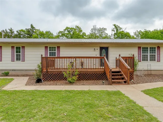 Photo 5 — 2483 Cherokee Drive, Calumet, OK 73014