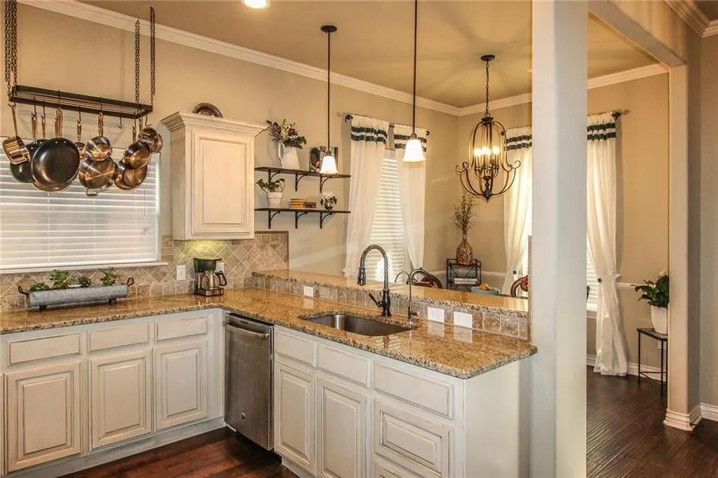 Photo 10 — 116 Boulevard Du Lac, Norman, OK 73071