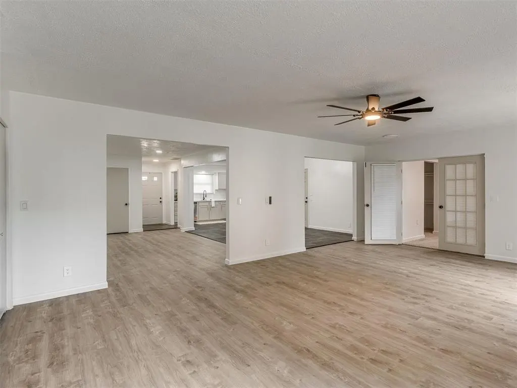 Photo 9 — 1631 Oakwood Drive, Norman, OK 73069