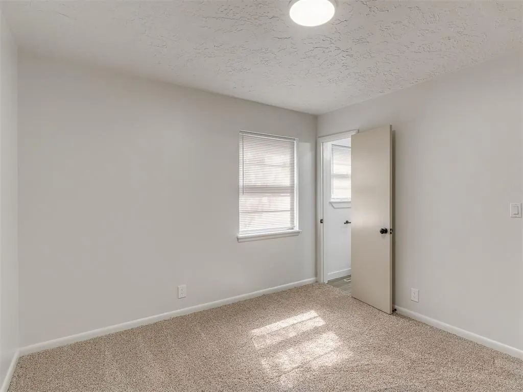 Photo 18 — 1631 Oakwood Drive, Norman, OK 73069