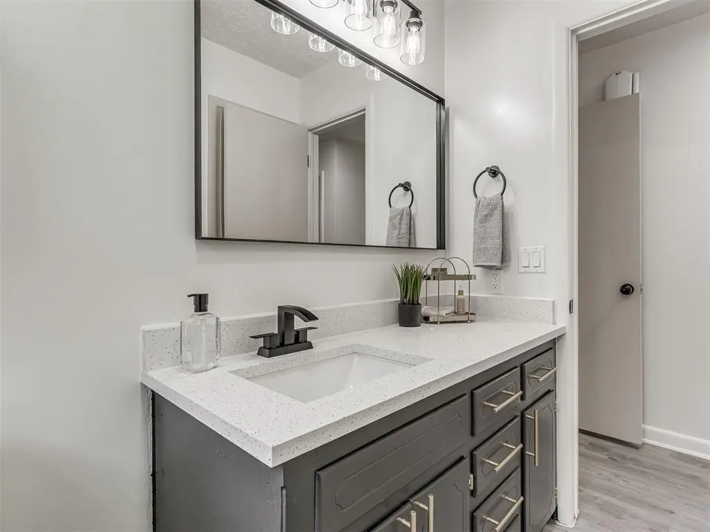 Photo 21 — 1631 Oakwood Drive, Norman, OK 73069