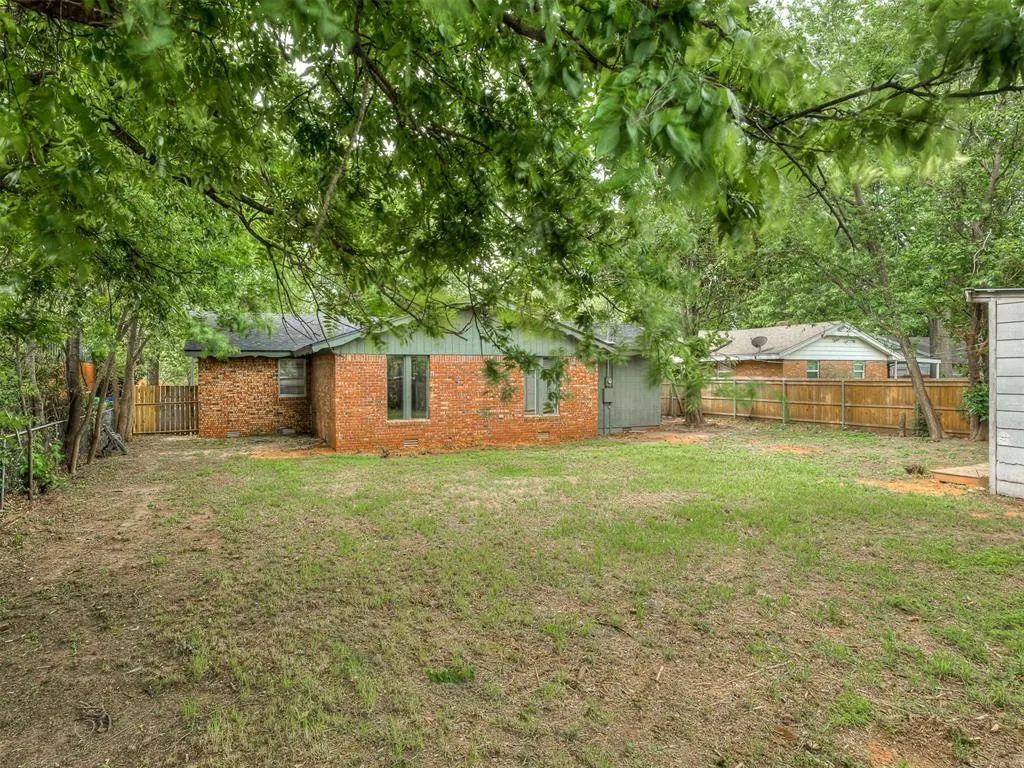 Photo 25 — 1631 Oakwood Drive, Norman, OK 73069
