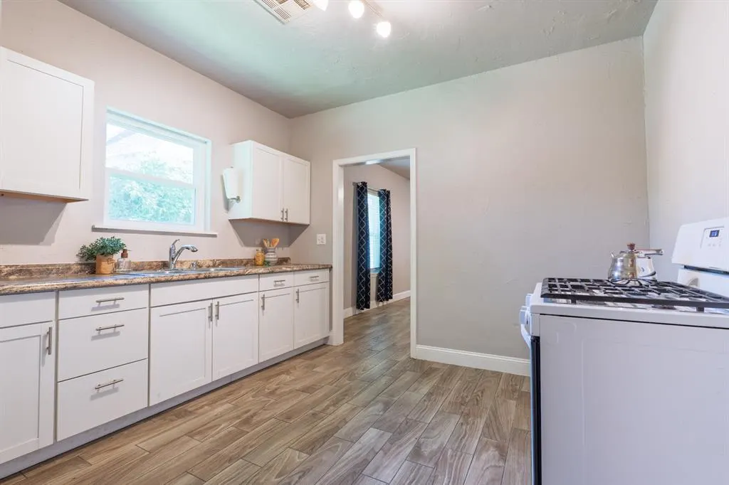 Photo 9 — 612 N Hobson Avenue, Shawnee, OK 74801