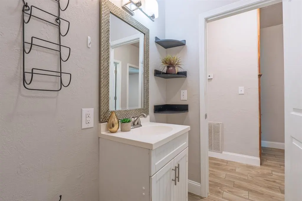 Photo 23 — 612 N Hobson Avenue, Shawnee, OK 74801
