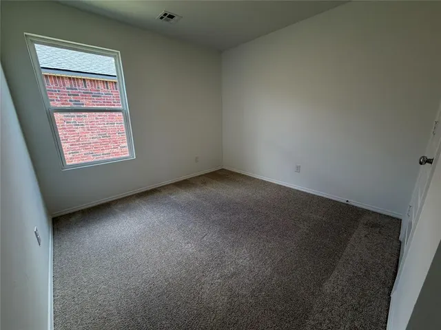 Photo 8 — 12813 Torretta Way, Yukon, OK 73099