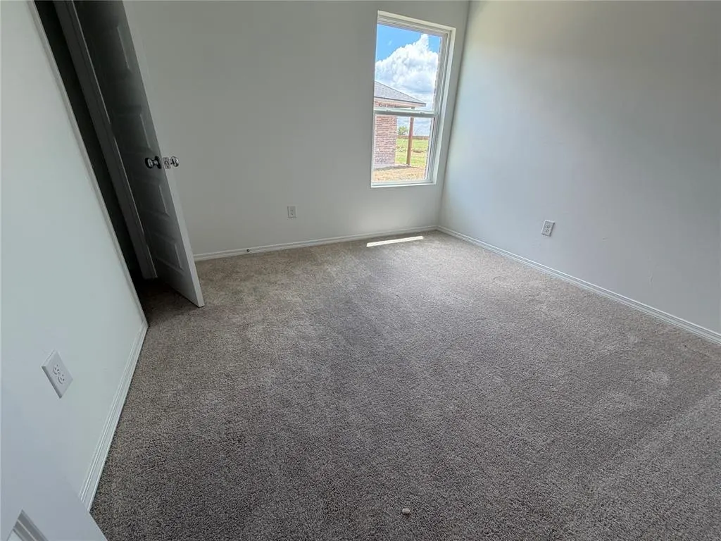 Photo 7 — 12841 Torretta Way, Yukon, OK 73099