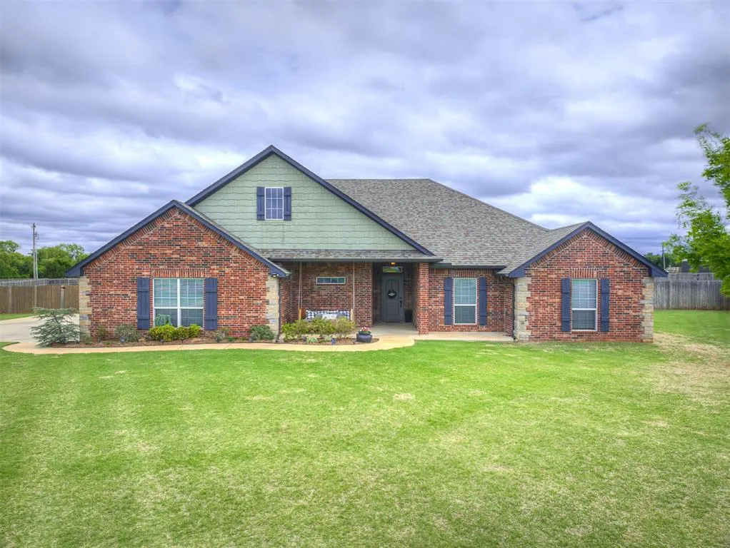 Photo 2 — 25043 Emerald Way, Cashion, OK 73016