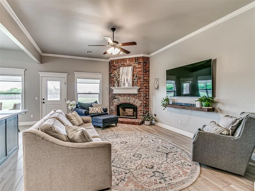 Photo 5 — 25043 Emerald Way, Cashion, OK 73016
