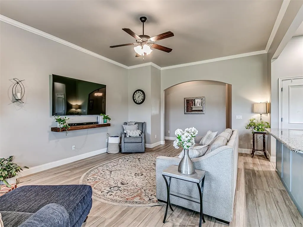 Photo 7 — 25043 Emerald Way, Cashion, OK 73016
