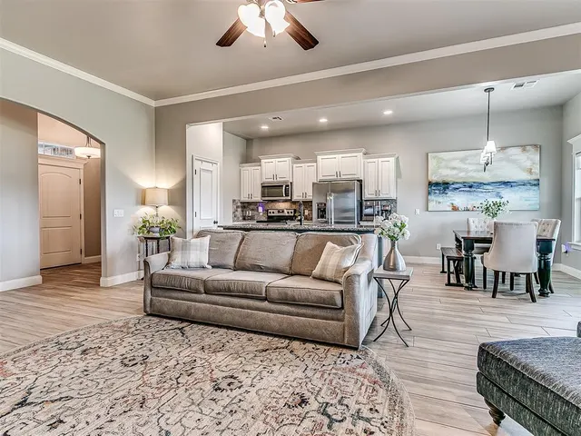 Photo 8 — 25043 Emerald Way, Cashion, OK 73016