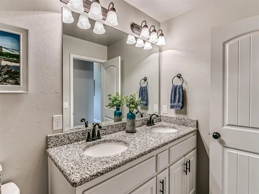 Photo 36 — 25043 Emerald Way, Cashion, OK 73016
