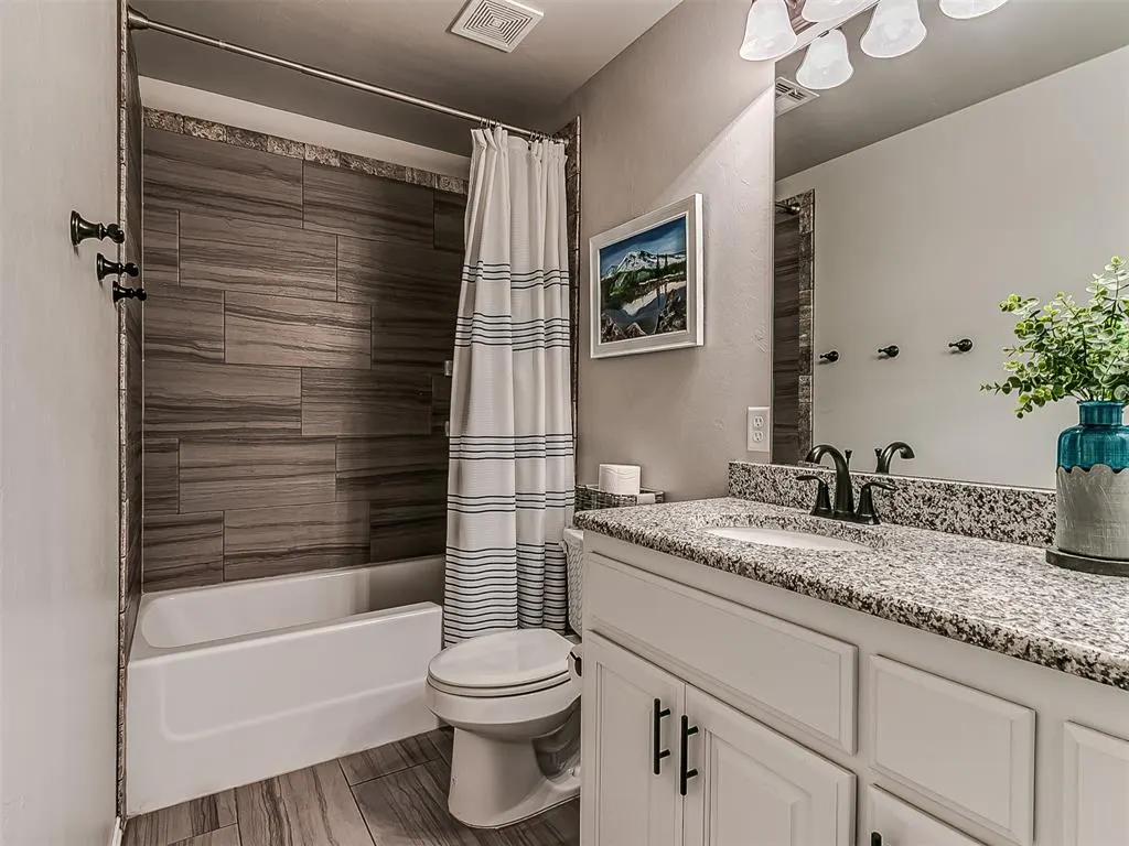 Photo 37 — 25043 Emerald Way, Cashion, OK 73016