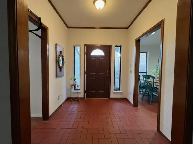 Photo 5 — 2301 Woodford Way, Edmond, OK 73034