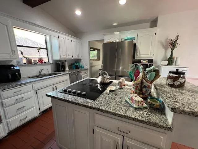 Photo 14 — 2301 Woodford Way, Edmond, OK 73034