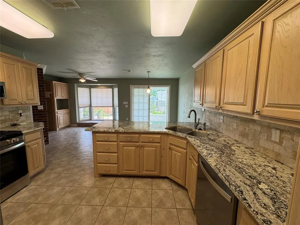 Photo 12 — 1011 Sterling Drive, Seminole, OK 74868