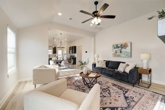 Photo 7 — 12808 NW 4th Terrace, Yukon, OK 73099