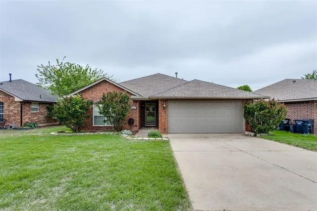 Photo 3 — 4101 Madison Avenue, Moore, OK 73160