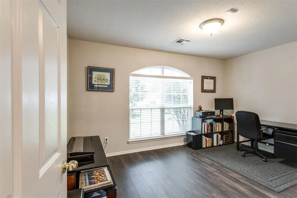 Photo 17 — 4101 Madison Avenue, Moore, OK 73160