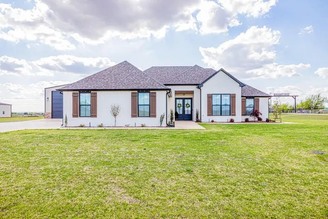 Front exterior — 8404 S Silver Ridge, Stillwater, OK 74074