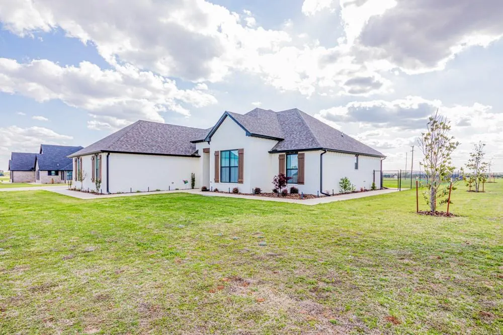 Photo 4 — 8404 S Silver Ridge, Stillwater, OK 74074