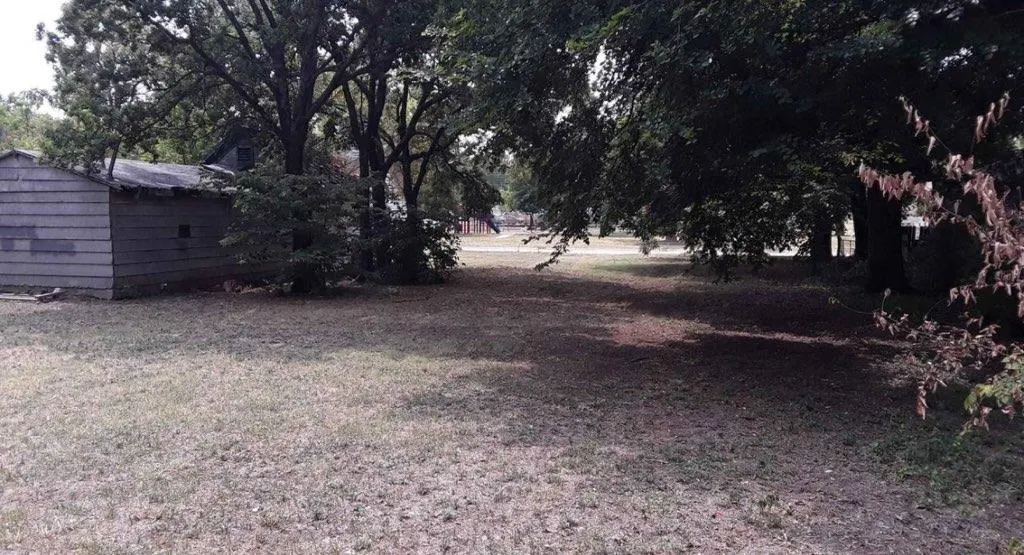 Photo 5 — 503 SW I Avenue, Lawton, OK 73501