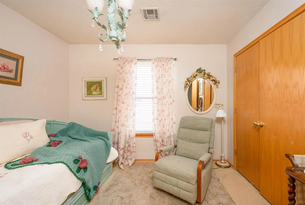 Photo 16 — 432 E Twelve Oaks Terrace, Mustang, OK 73064
