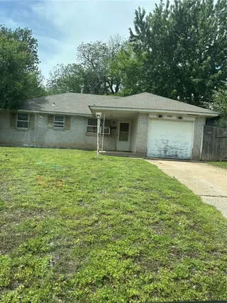 Sold home at 3905 Parkwoods Lane