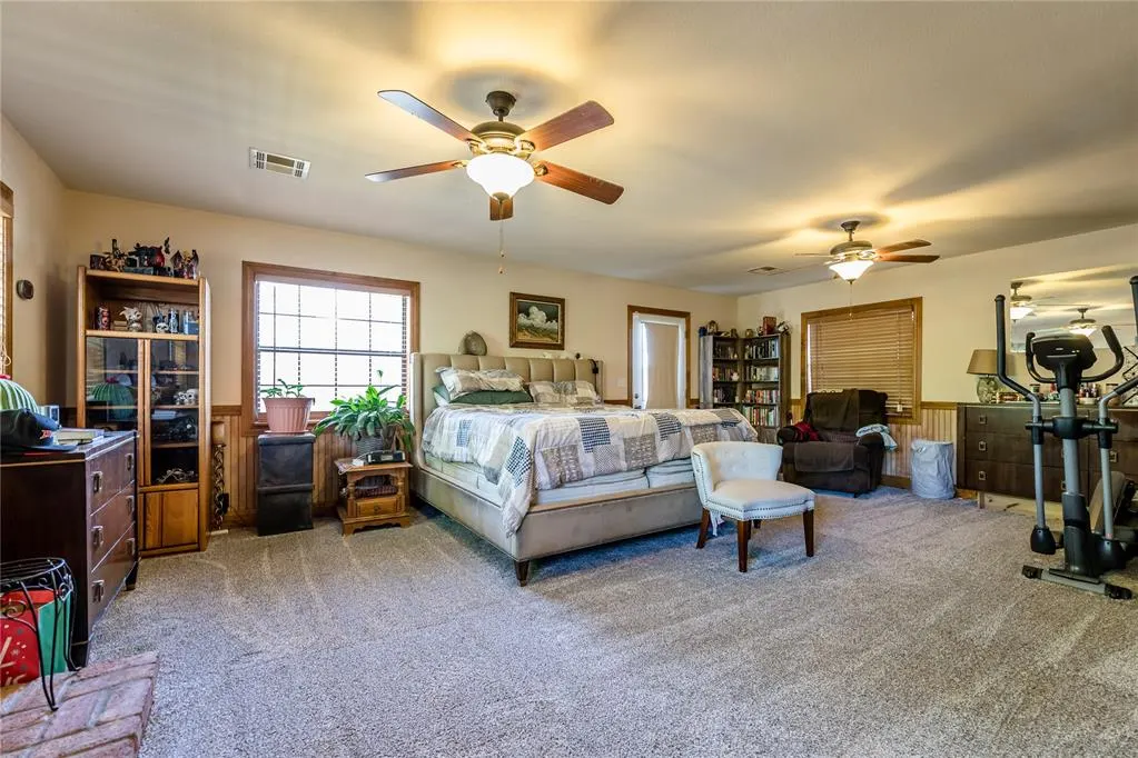 Photo 8 — 704 N Broadway Street, Sayre, OK 73662