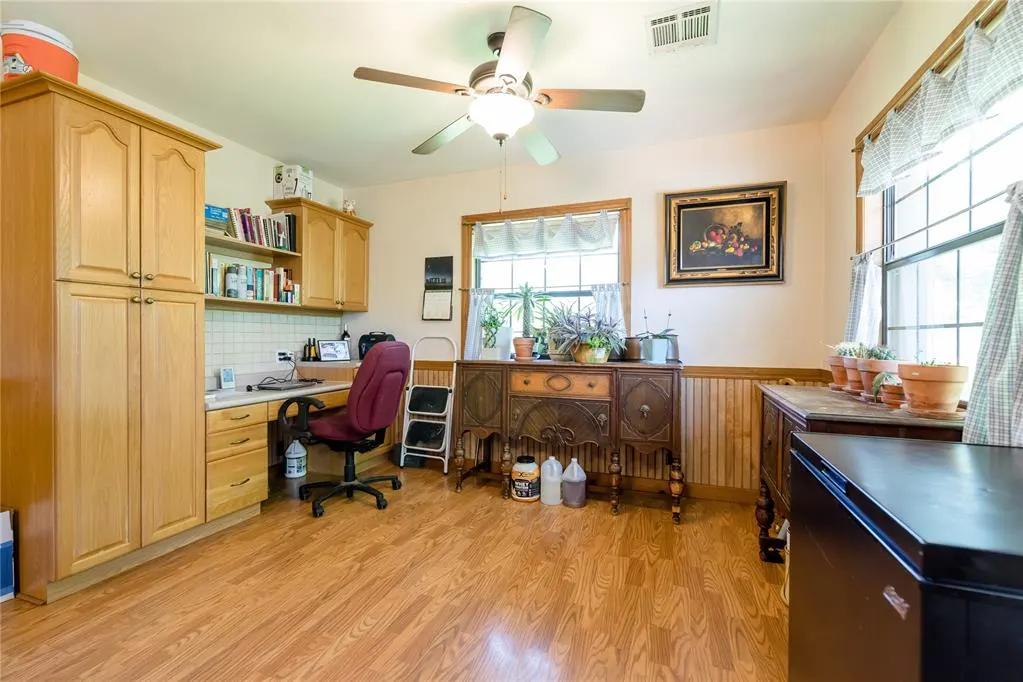 Photo 13 — 704 N Broadway Street, Sayre, OK 73662