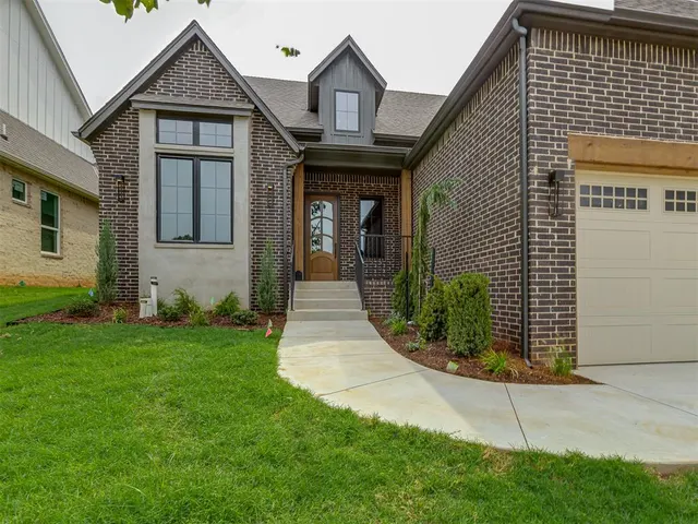 Photo 2 — 3924 Shady Hill Trail, Edmond, OK 73034