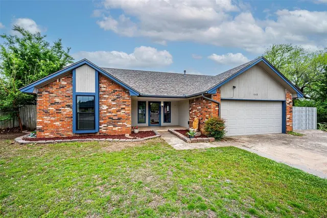 Photo 2 — 1602 Vanessa Drive, Norman, OK 73071