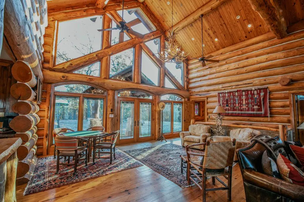 Photo 7 — 309 Lake Bluff Lane, Broken Bow, OK 74728