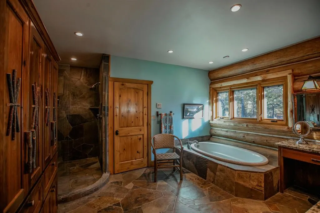 Photo 13 — 309 Lake Bluff Lane, Broken Bow, OK 74728