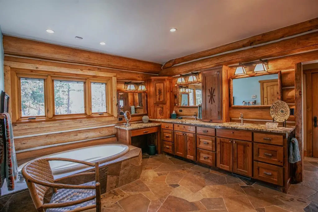 Photo 14 — 309 Lake Bluff Lane, Broken Bow, OK 74728