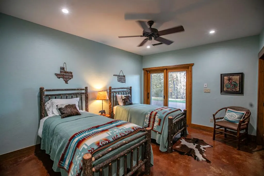 Photo 18 — 309 Lake Bluff Lane, Broken Bow, OK 74728