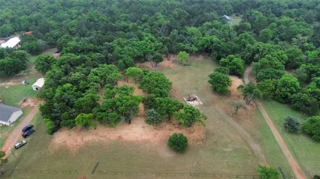 Photo 6 — 5928 Crest Drive, Guthrie, OK 73044