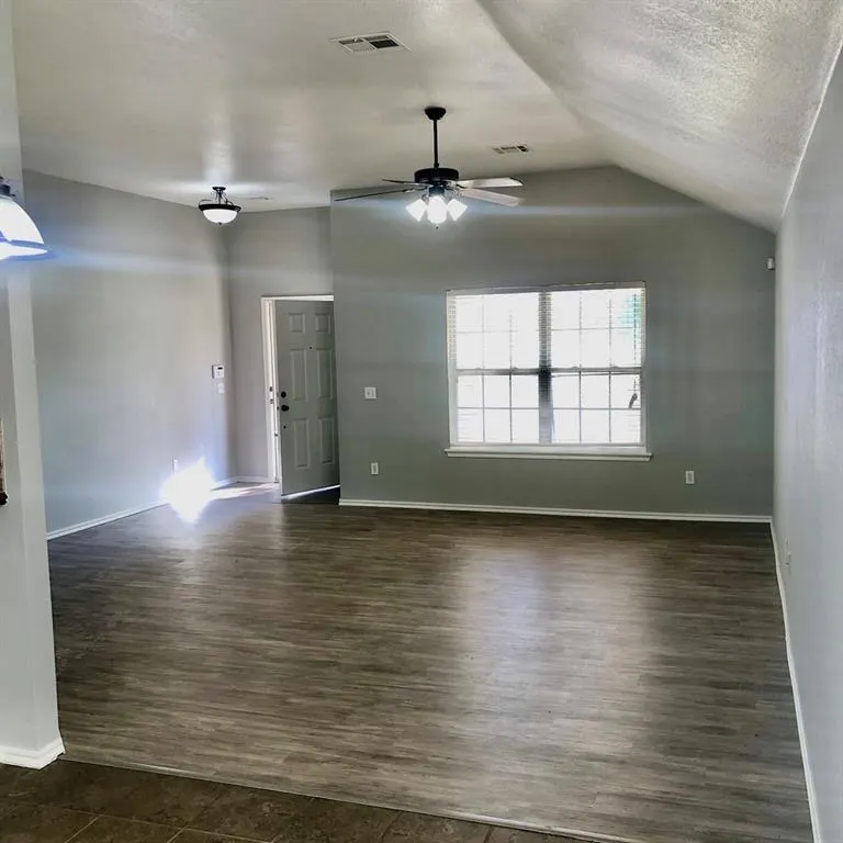 Photo 17 — 233 Spring Creek Road, Oklahoma City, OK 73117