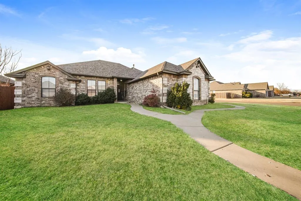 Photo 2 — 16621 La Paloma Lane, Edmond, OK 73012