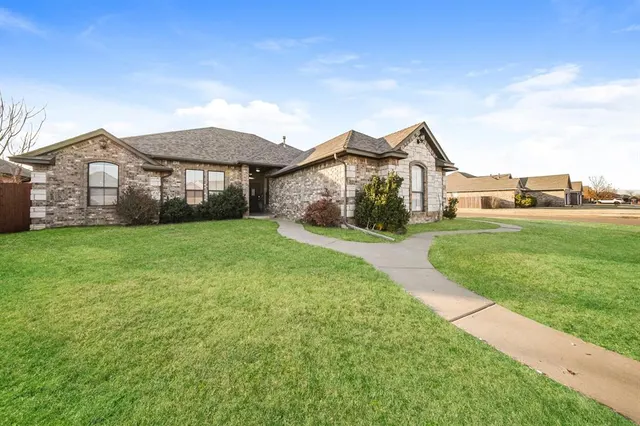 Photo 2 — 16621 La Paloma Lane, Edmond, OK 73012