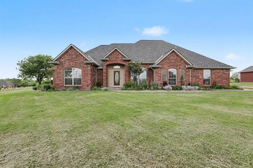 Front exterior — 2710 Shoreline Drive, Norman, OK 73026