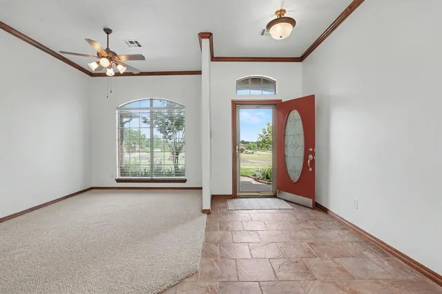 Photo 2 — 2710 Shoreline Drive, Norman, OK 73026
